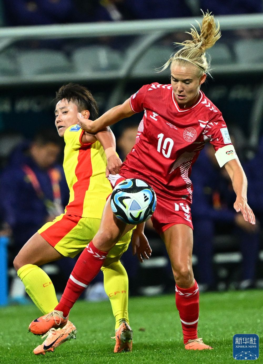 关于丹麦队实现逆转，成功杀入半决赛的信息