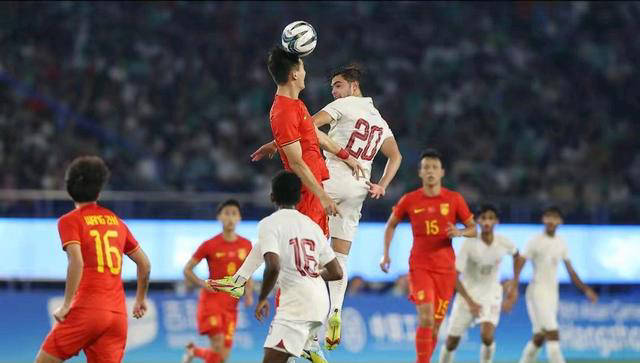 关于势均力敌：双方实力相当，态势平衡的信息