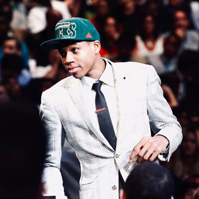  字母哥巅峰对决，Rookie与40激战DWG分钟，势不可挡胜负难料！