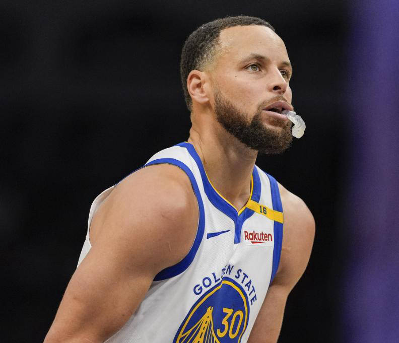 包含库里赛事官方发布比分优势明显新规，塞尔维亚队争议不断！的词条